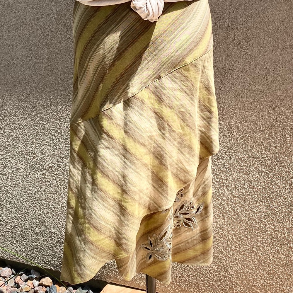La Boutique France Linen Midi Skirt |  Boho,Peek-a-Boo, Floral, Cutout | SIZE 4
